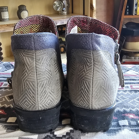 The North Face Ankle Bootie Size 6.5 - Picture 3 of 9